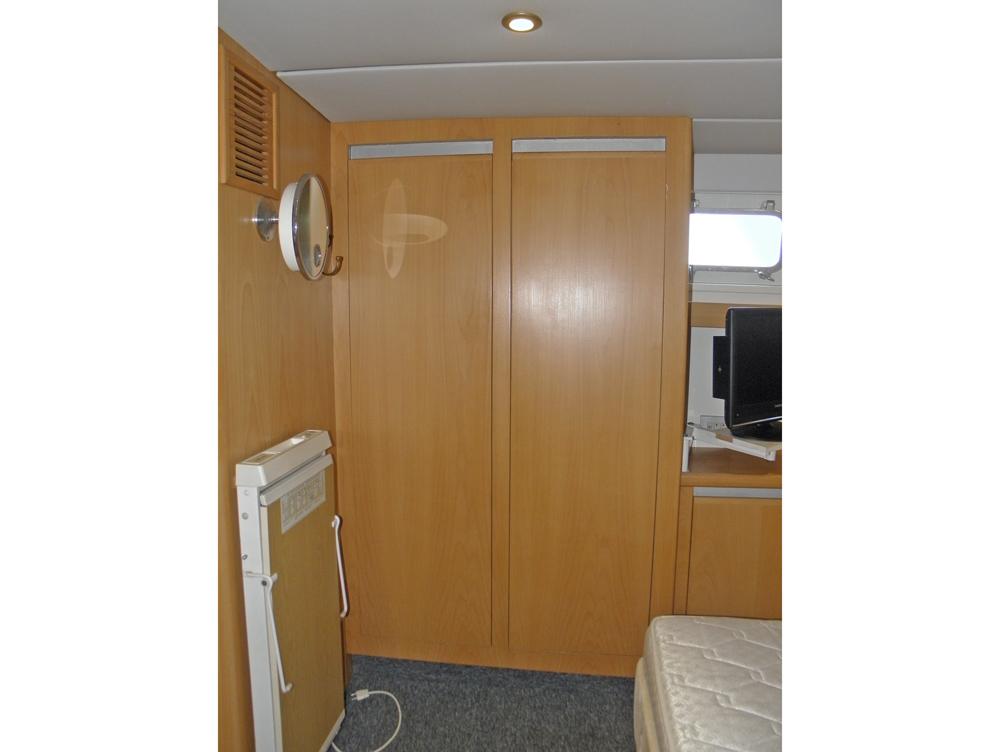 Aft cabin, Accommodation